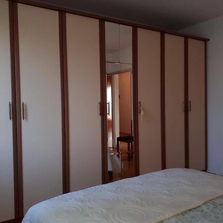 Apartment Korni ポレッチ エクステリア 写真
