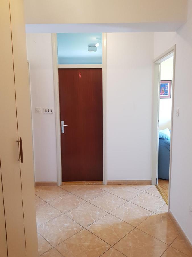 Apartment Korni ポレッチ エクステリア 写真