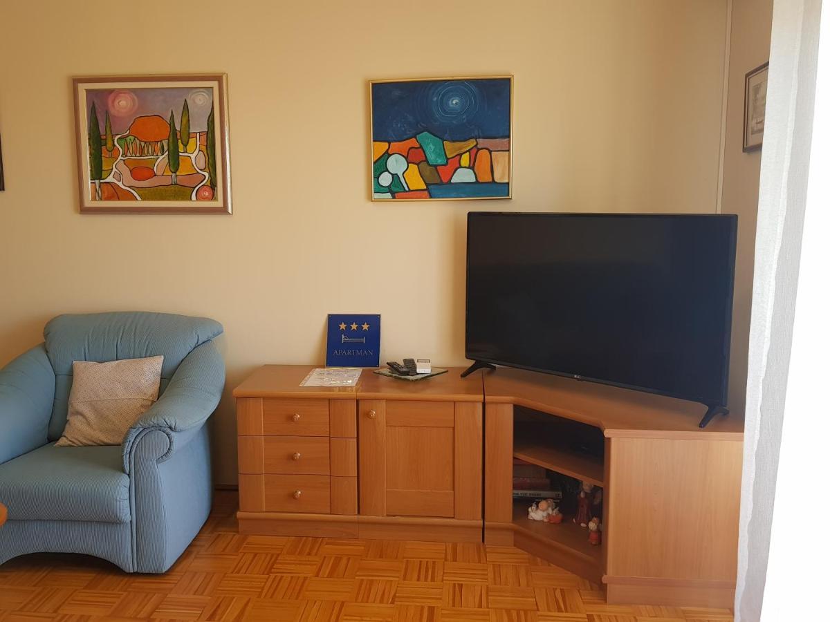 Apartment Korni ポレッチ エクステリア 写真