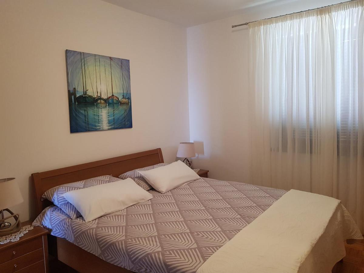 Apartment Korni ポレッチ エクステリア 写真