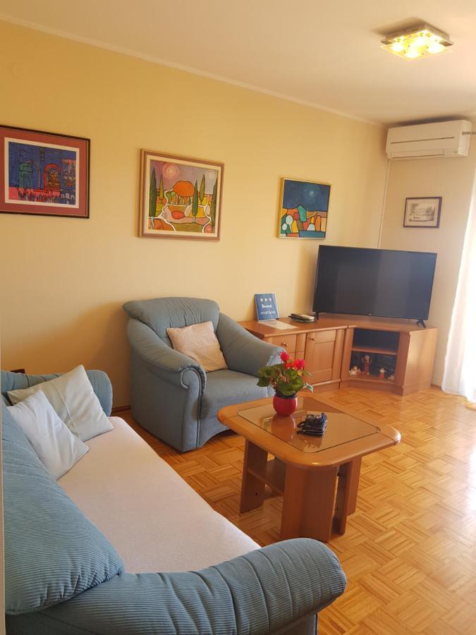 Apartment Korni ポレッチ エクステリア 写真